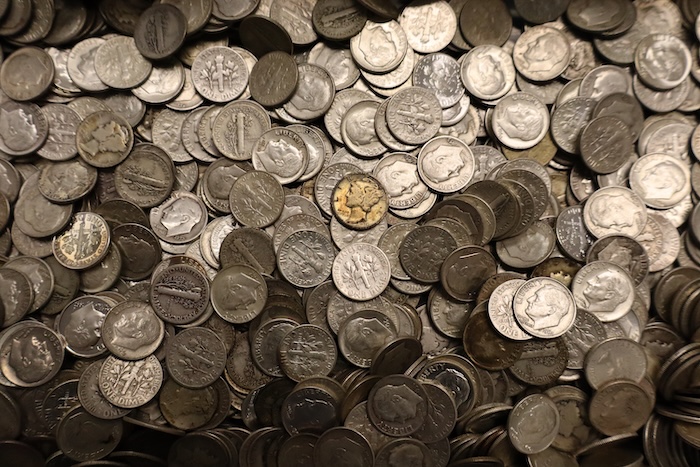 SELL GOLD COINS AND SCRAP GOLD - NEAR WEST SIDE
