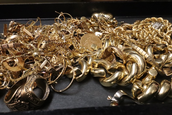 SELL GOLD COINS AND SCRAP GOLD - STREETERVILLE