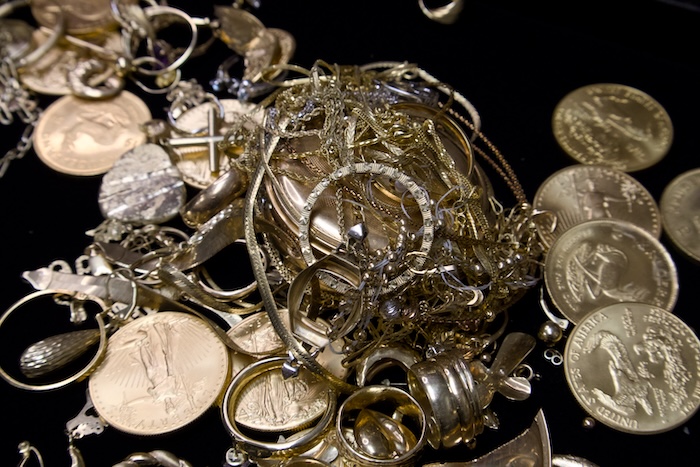 SELL GOLD COINS AND SCRAP GOLD - LINCOLN PARK