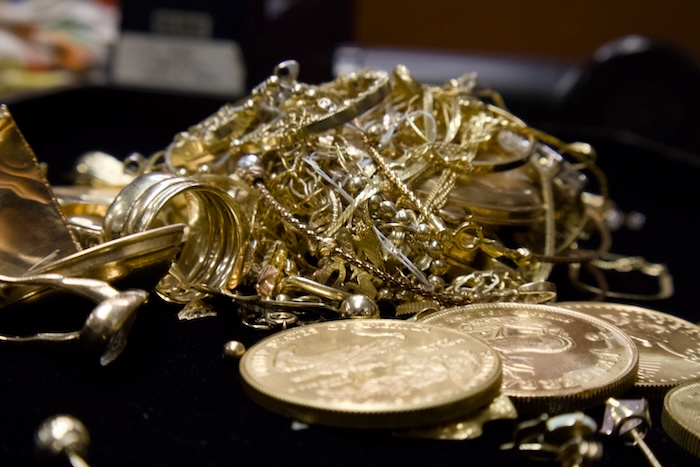 SELL GOLD COINS AND SCRAP GOLD - ALBANY PARK