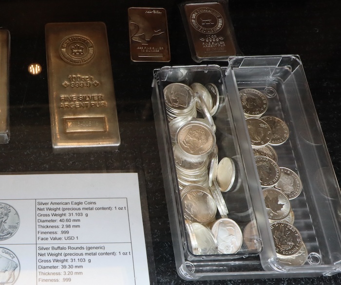 SELL GOLD COINS AND SCRAP GOLD - BUDLONG WOODS