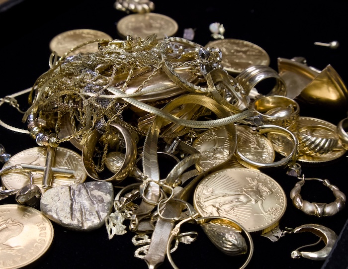 SELL GOLD COINS AND SCRAP GOLD - LINCOLN SQUARE