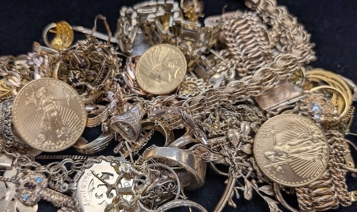 SELL GOLD COINS AND SCRAP GOLD - MAYFAIR