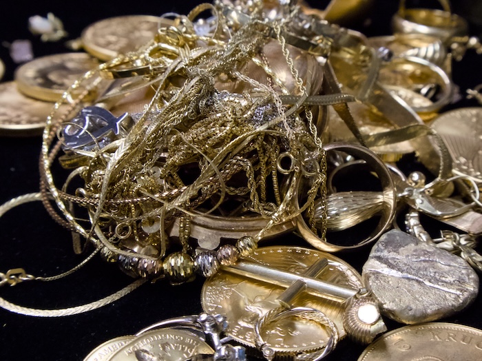SELL GOLD COINS AND SCRAP GOLD - ROGERS PARK